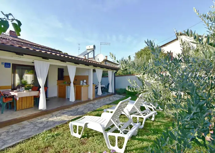 Cozy Flat With Garden Access In