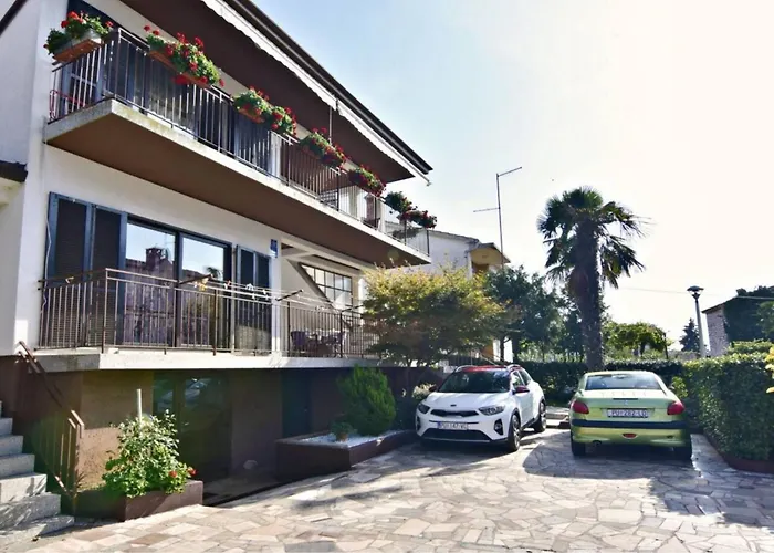 Cozy Flat With Garden Access In * Umag