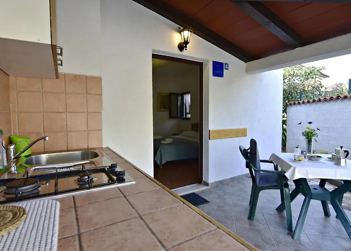 Cozy Flat With Garden Access In Appartement *