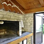 Cozy Flat With Garden Access In أوماغ
