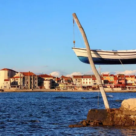 Cozy Flat With Garden Access In * Umag